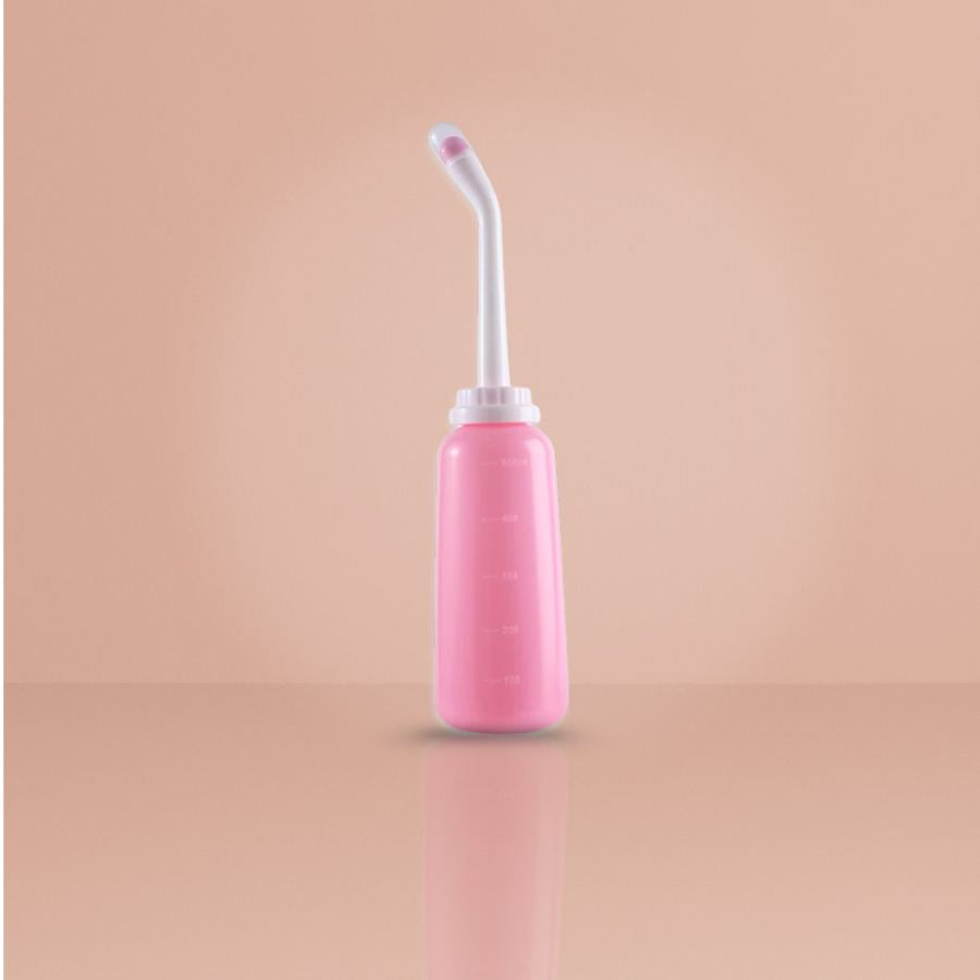 Le flacon de rinçage périnéal douceur post-partum Isanoa™
